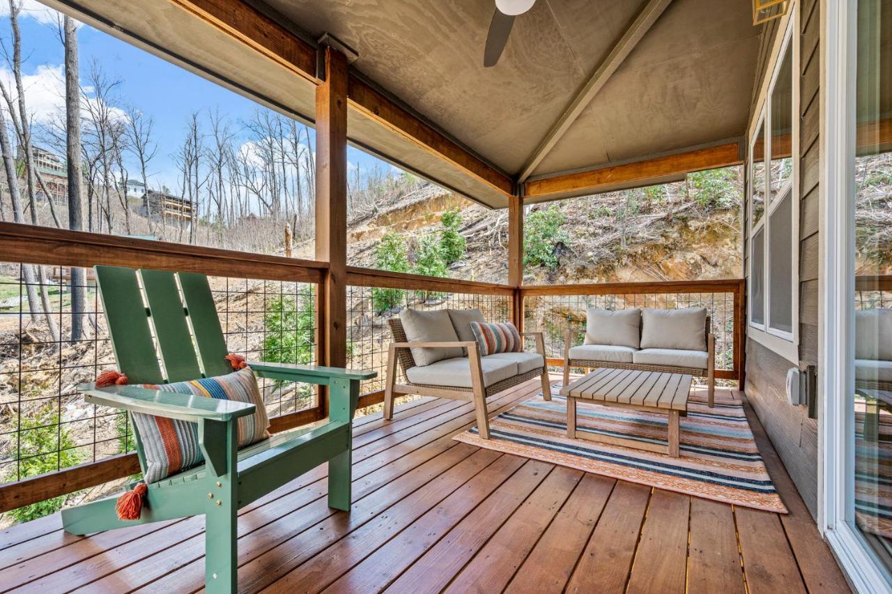 Mins To Gburg Sleeps 8 Hot Tub Arcade Area Pool Gatlinburg Exterior foto