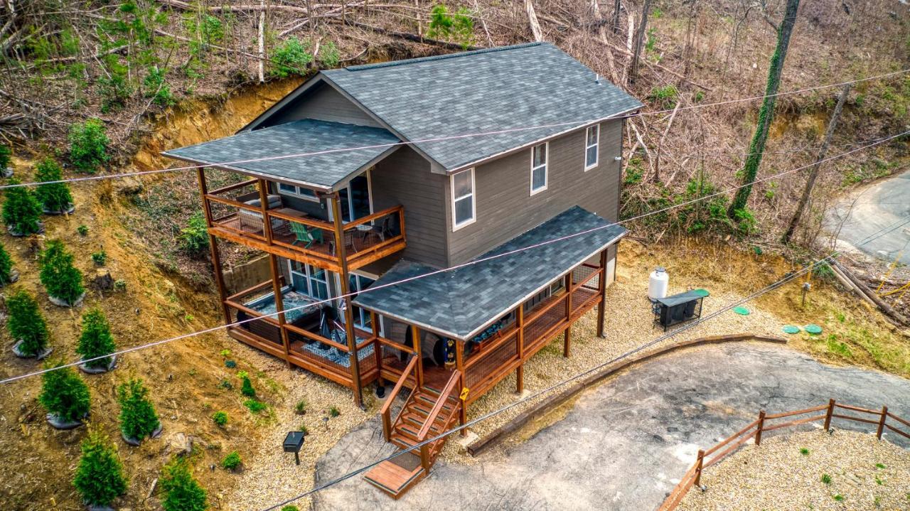 Mins To Gburg Sleeps 8 Hot Tub Arcade Area Pool Gatlinburg Exterior foto