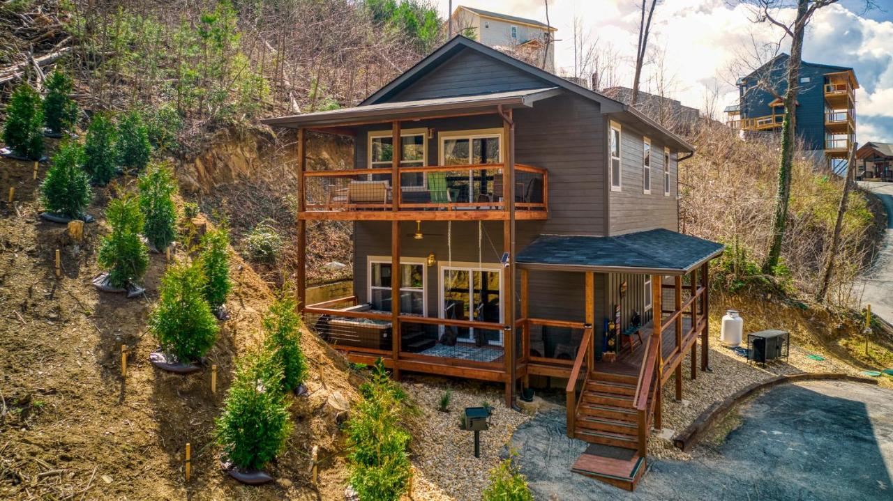 Mins To Gburg Sleeps 8 Hot Tub Arcade Area Pool Gatlinburg Exterior foto