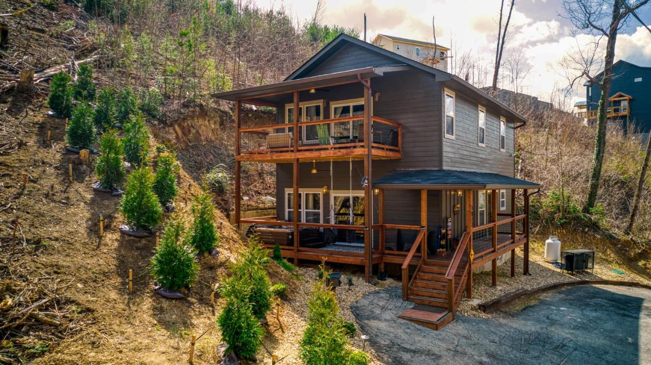Mins To Gburg Sleeps 8 Hot Tub Arcade Area Pool Gatlinburg Exterior foto